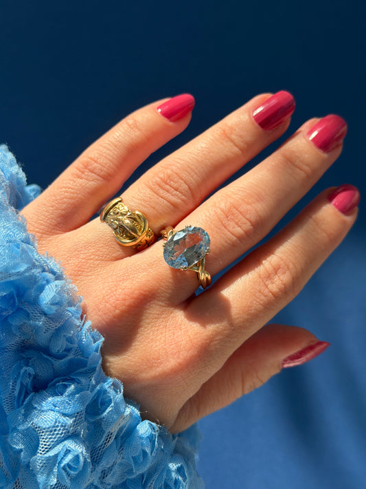9ct blue topaz solitaire
