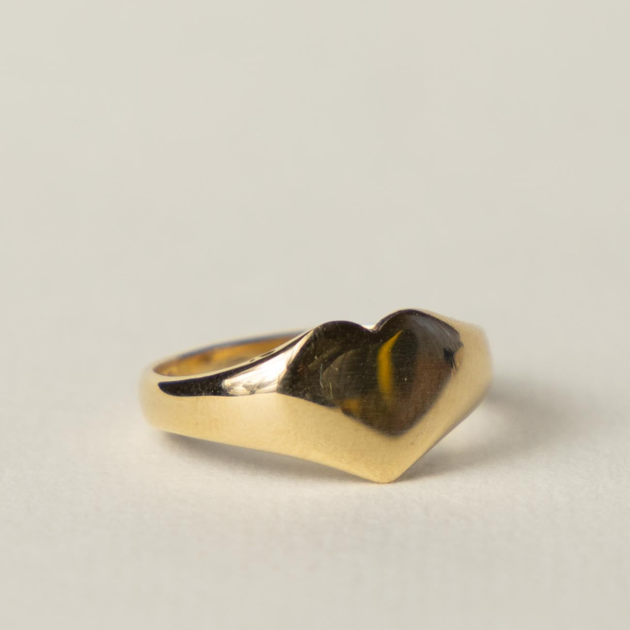 9ct heart signet