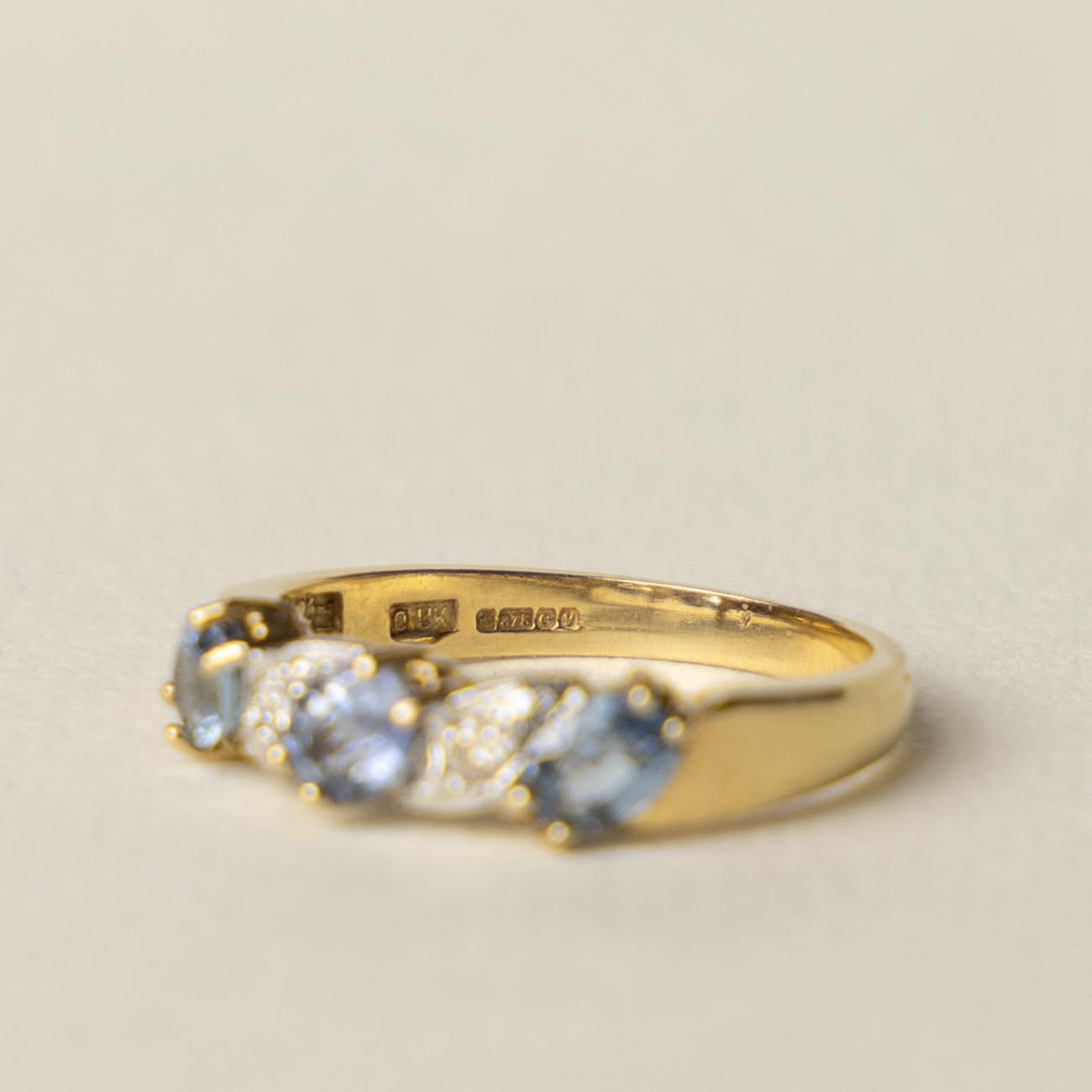 9ct London blue topaz & diamond