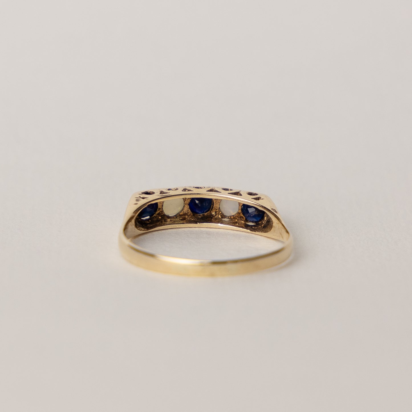 9 carat gold opal sapphire cabochon ring