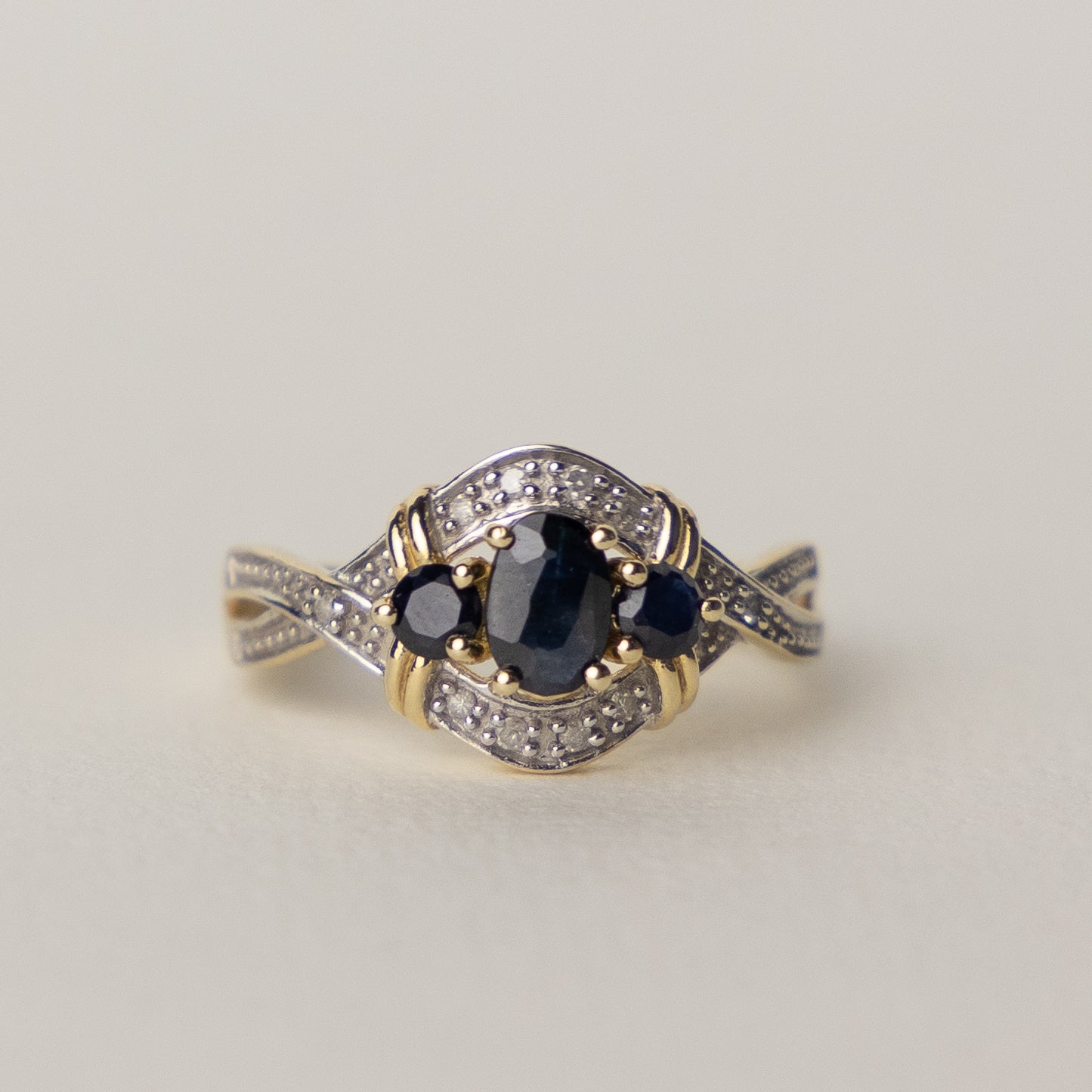9 carat gold sapphire diamond ring