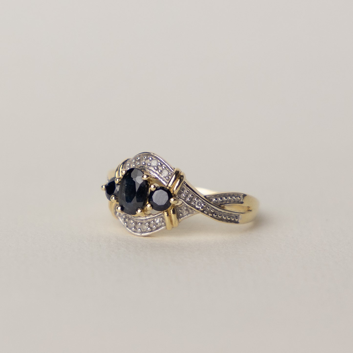 9 carat gold sapphire diamond ring