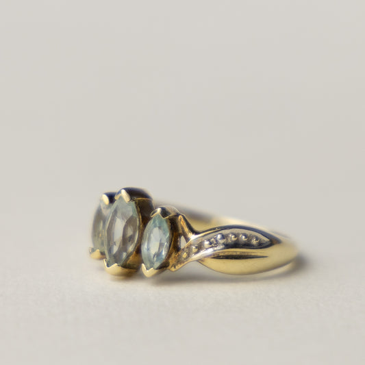 9 carat trilogy aquamarine and diamond ring