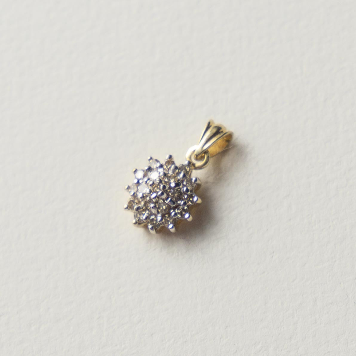 9ct diamond cluster pendant