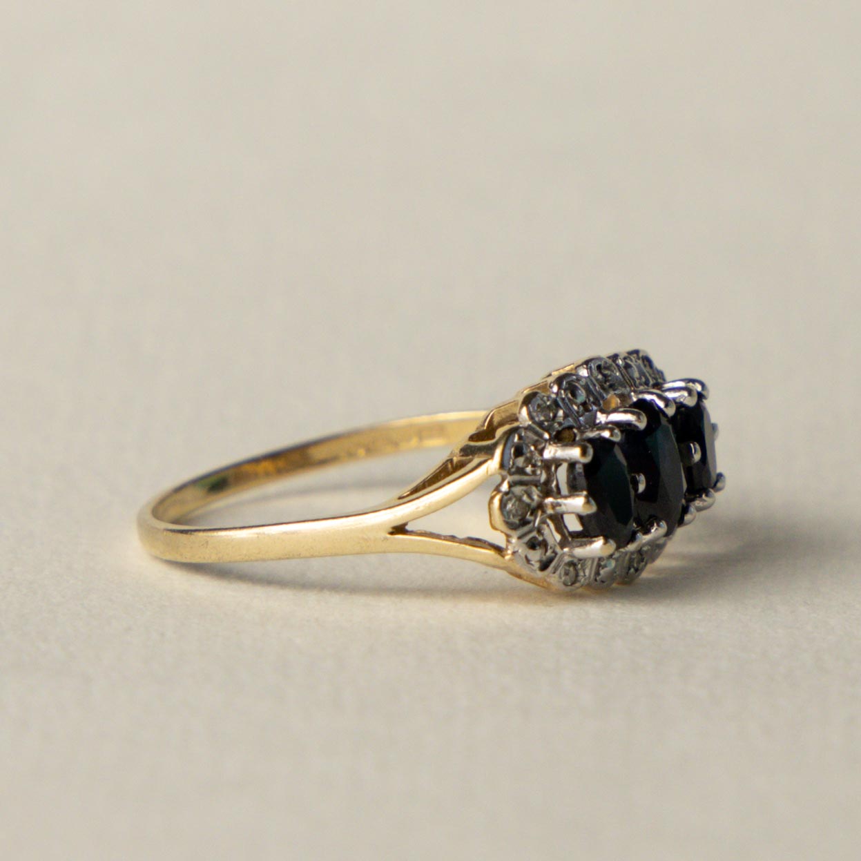 9ct trilogy sapphire & diamond