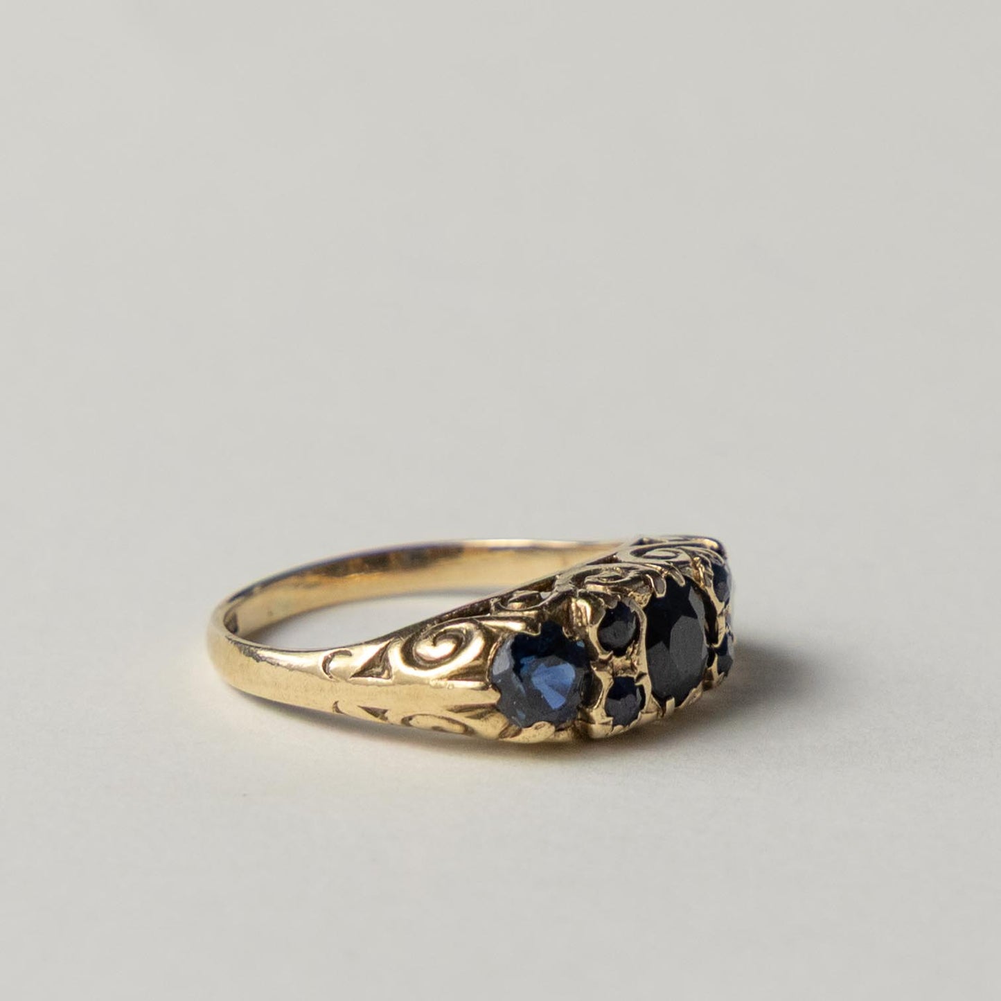 9ct sapphire boat ring