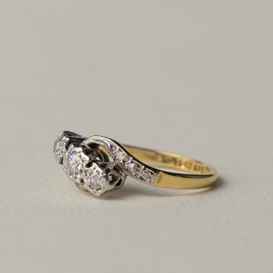 antique 18ct diamond trilogy ring