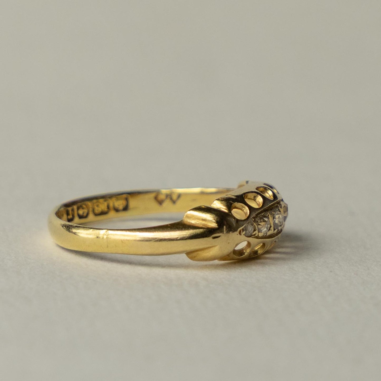 antique 18ct gold diamond gypsy ring