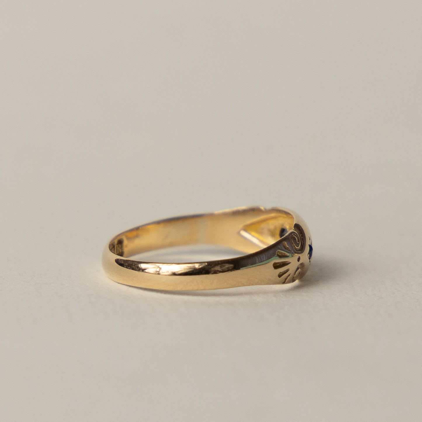 antique 9 carat gold sapphire diamond ring