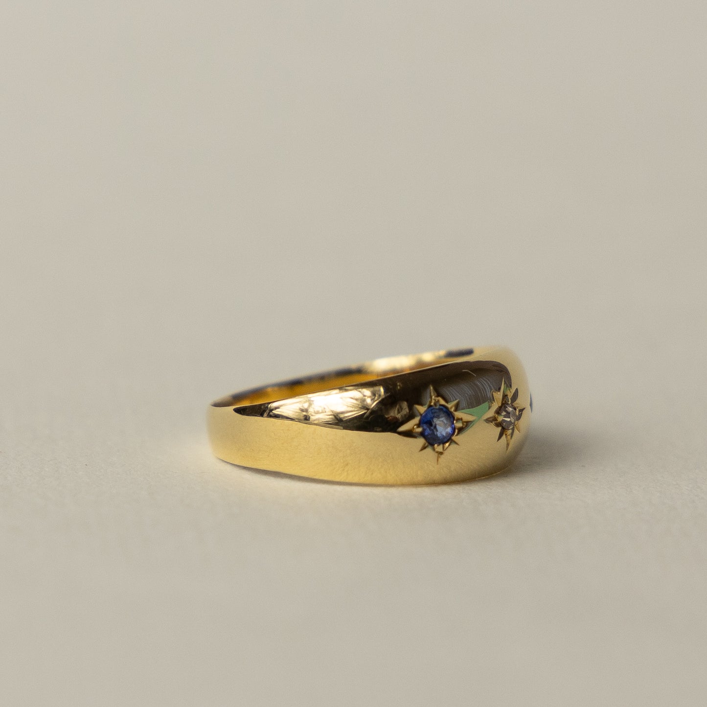 antique 18 carat gold Edwardian starbust band ring