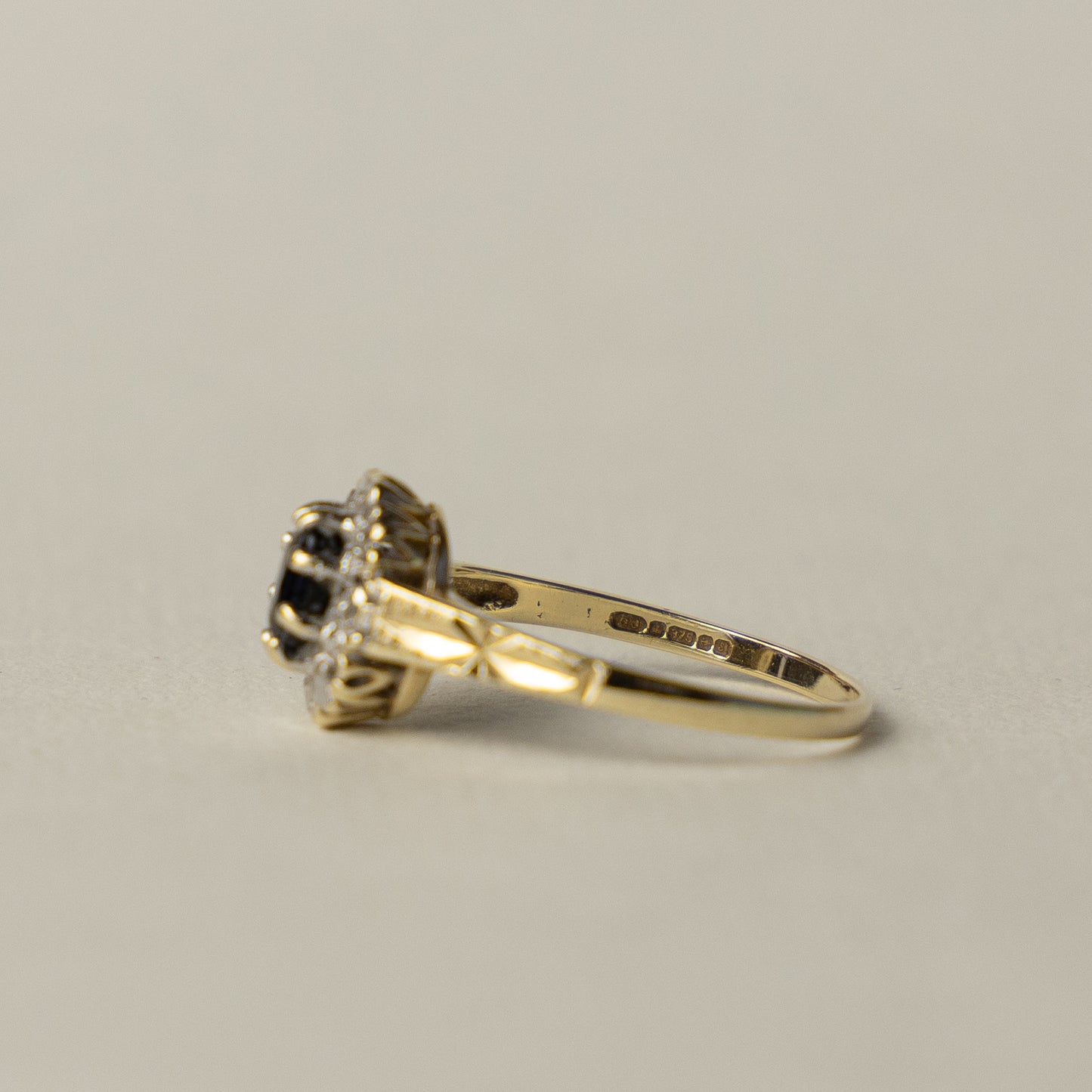 9 carat sapphire diamond halo ring