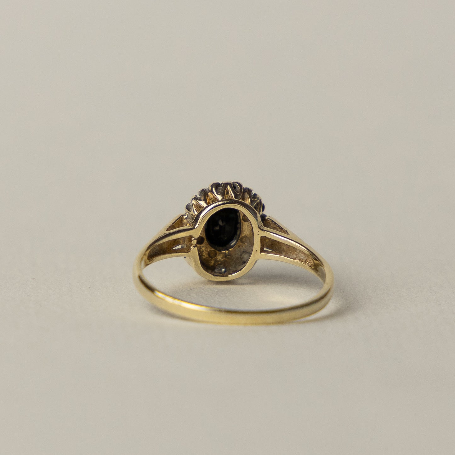 9 carat sapphire diamond halo ring