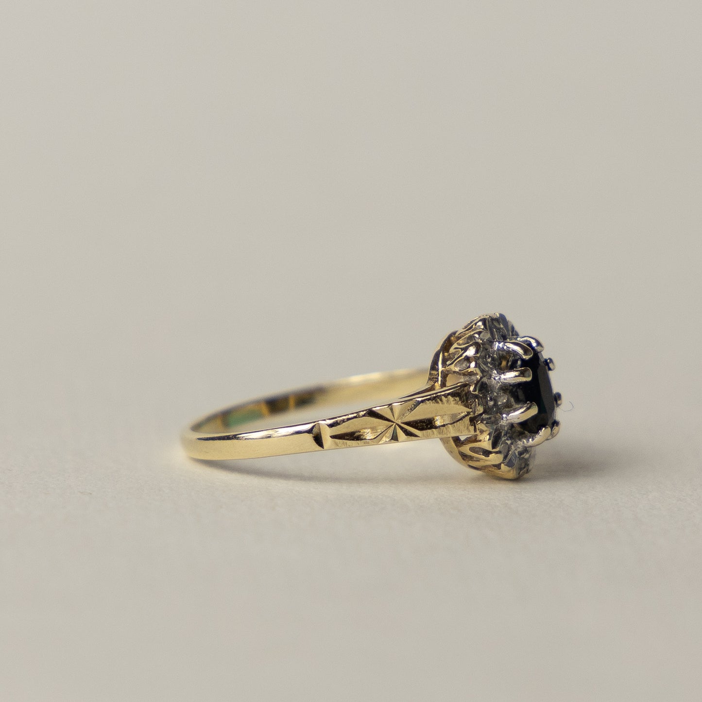 9 carat sapphire diamond halo ring