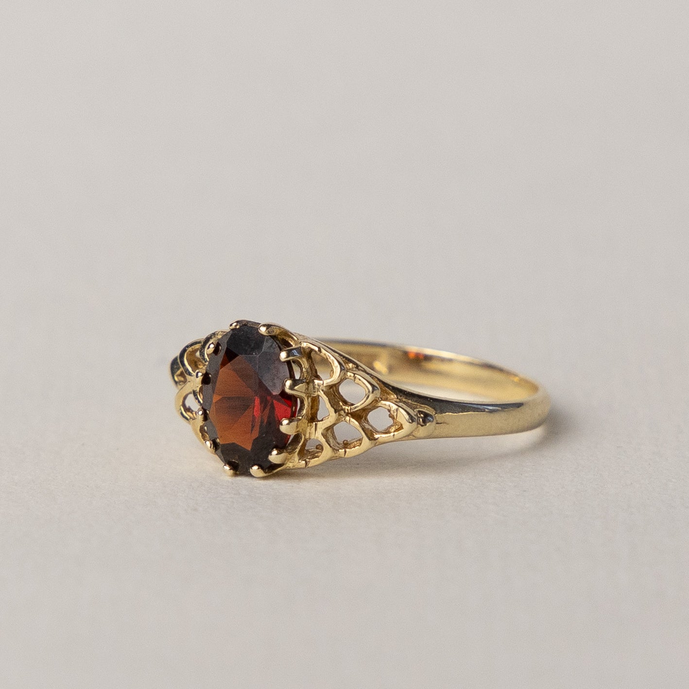 9 carat garnet cluster ring