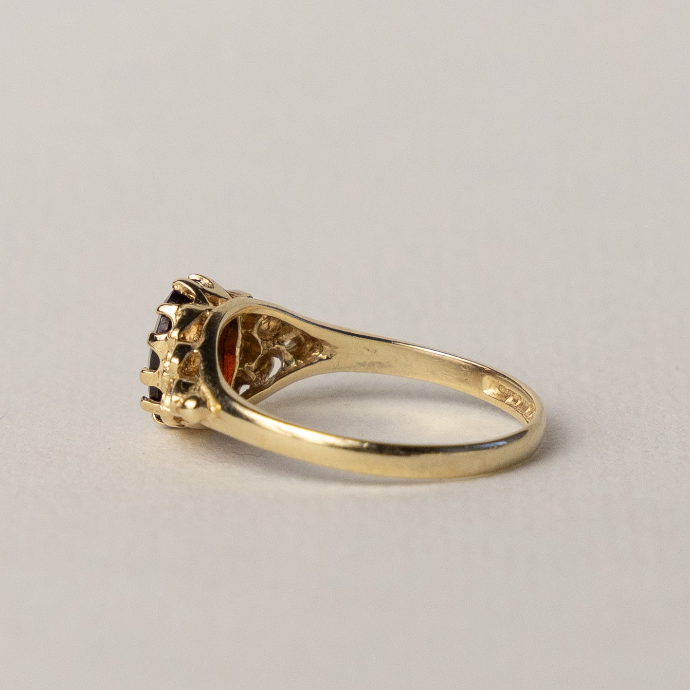 9 carat garnet cluster ring