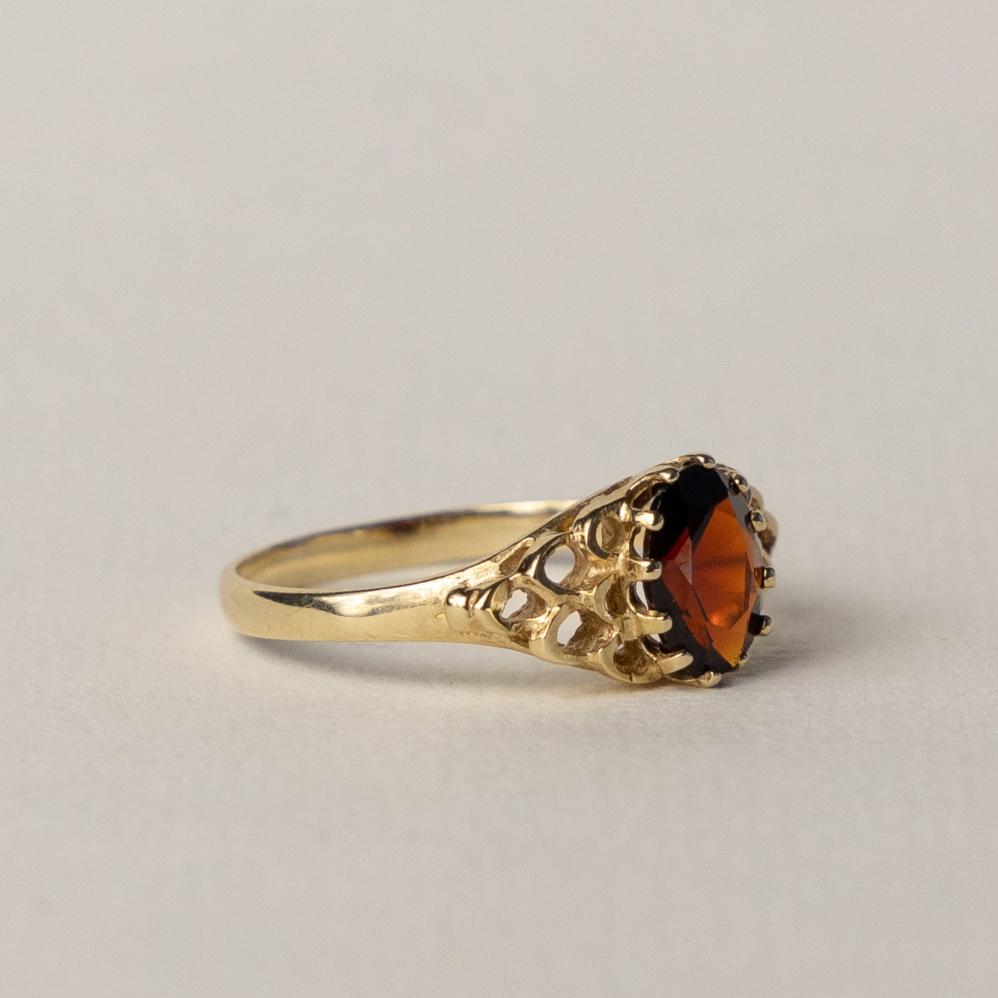 9 carat garnet cluster ring
