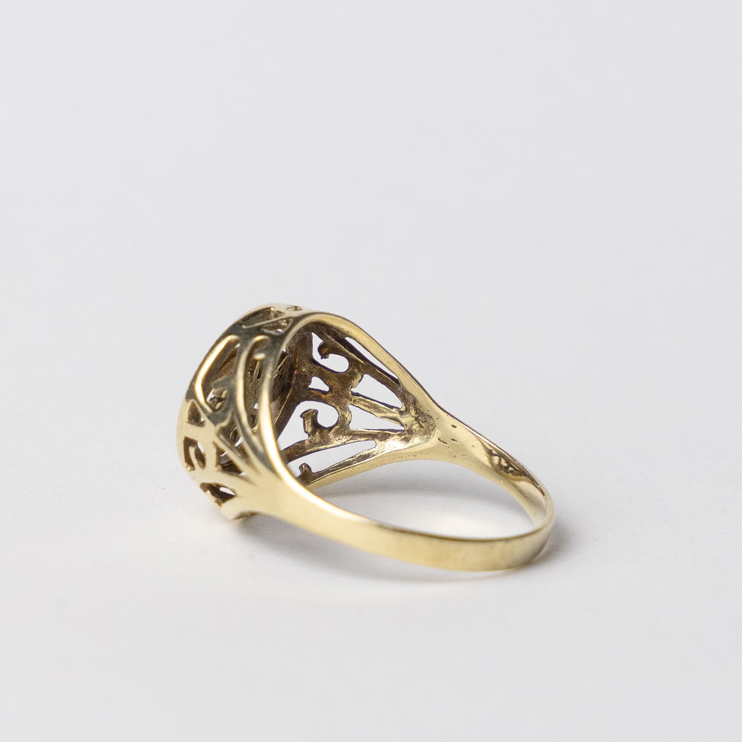 14 carat gold scorpio zodiac sign ring