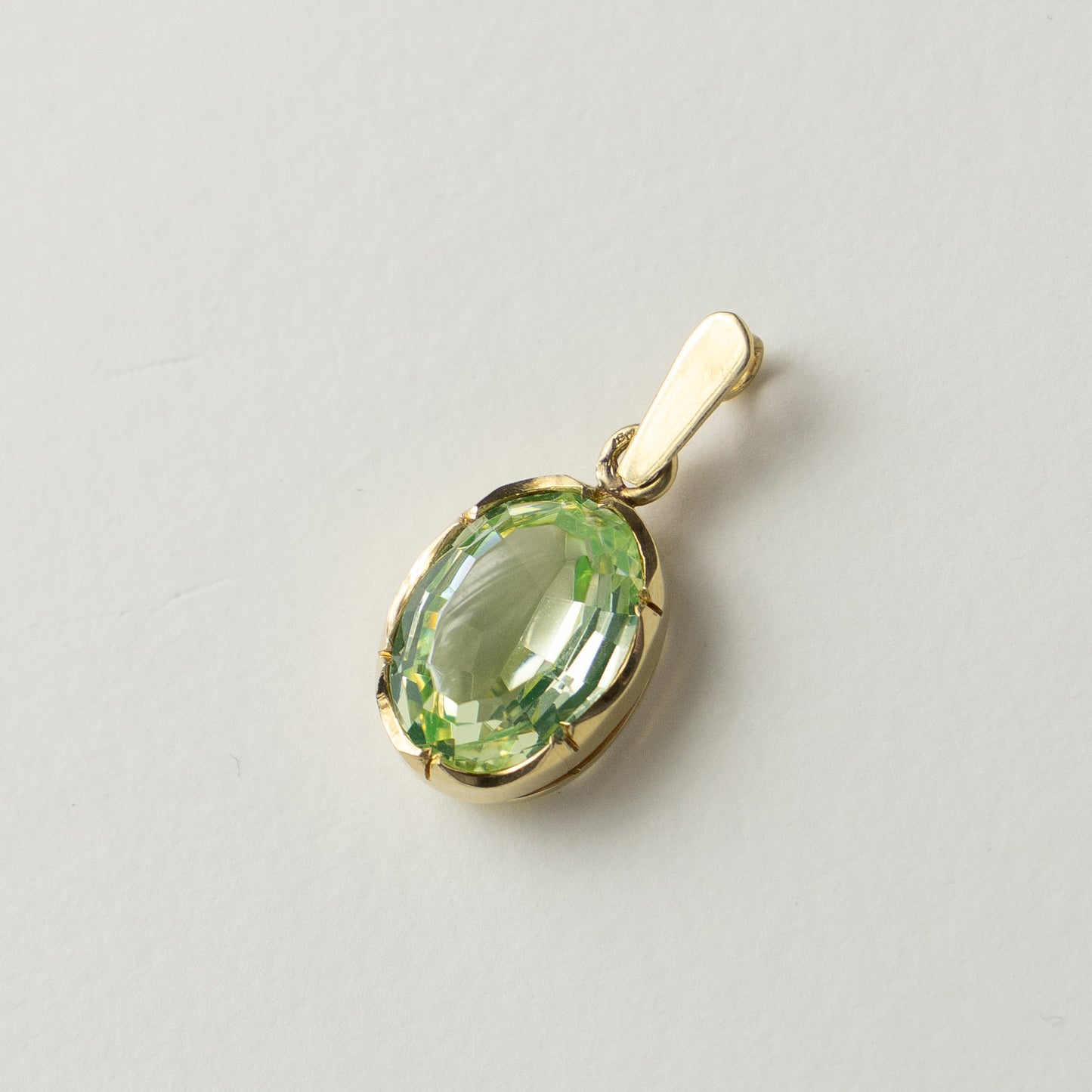 14 carat gold spinel pendant