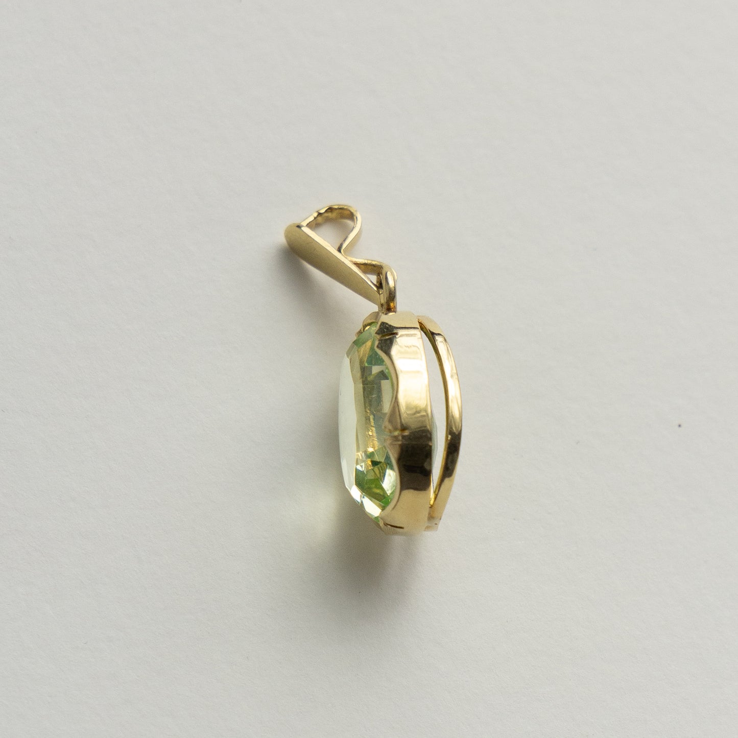 14 carat gold spinel pendant