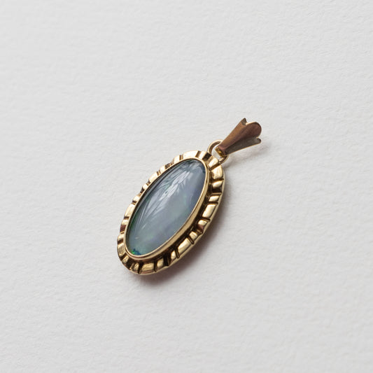 9 carat gold opal triplet pendant