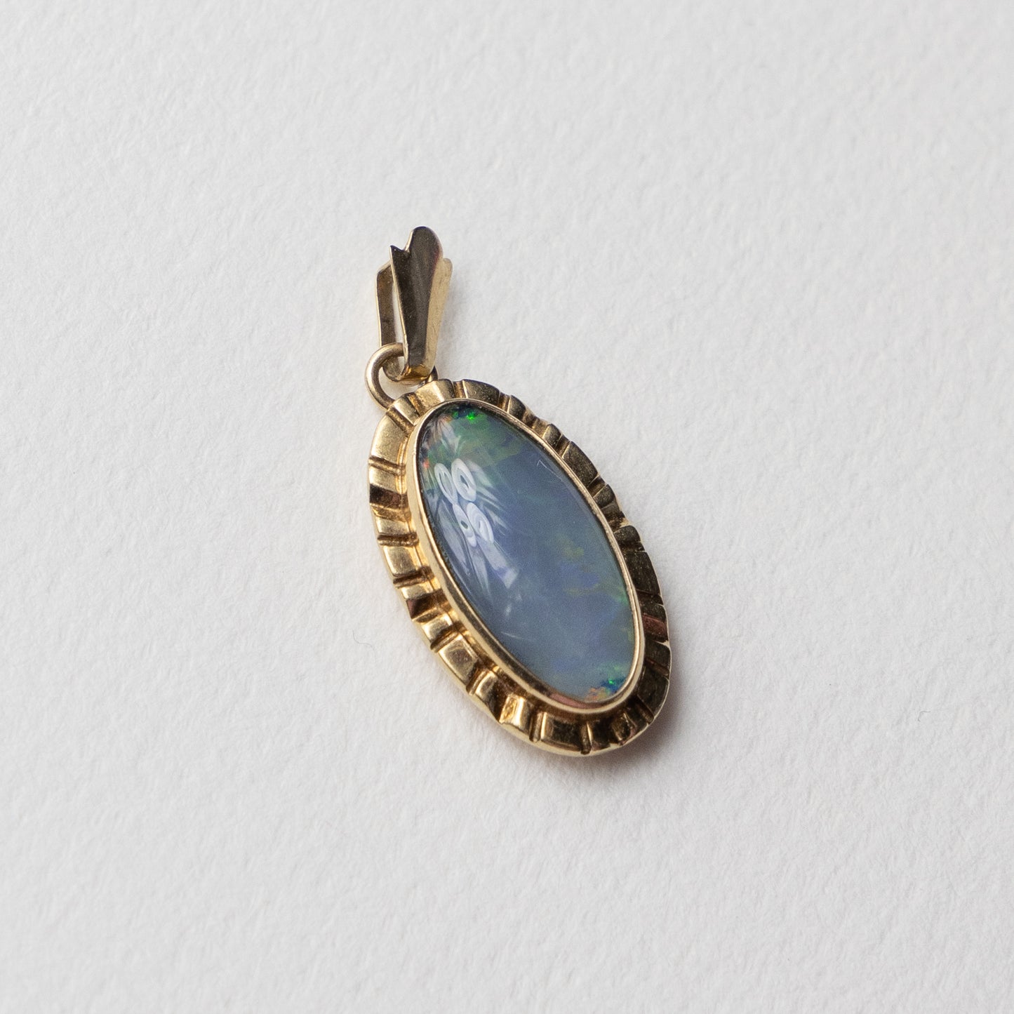 9 carat gold opal triplet pendant