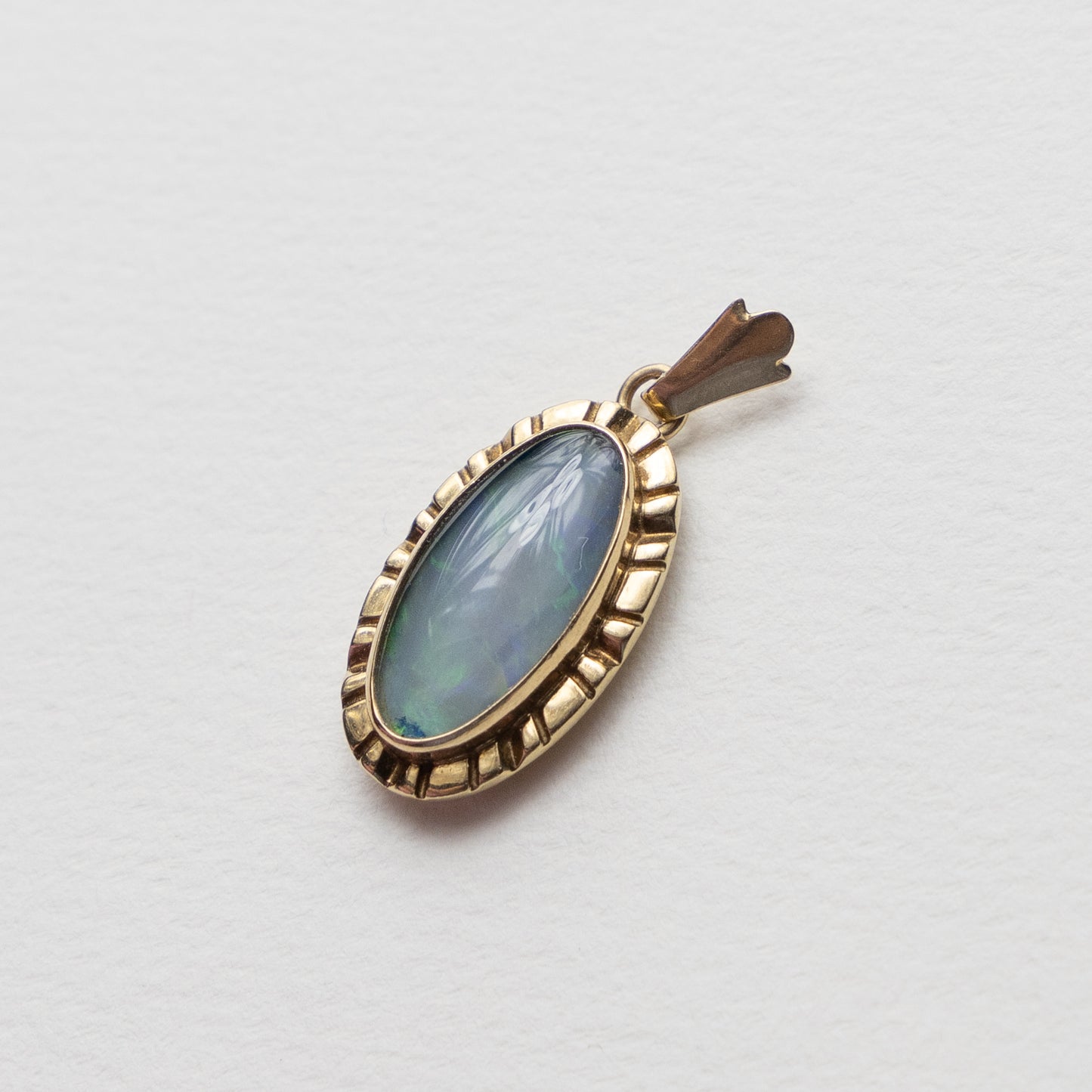 9 carat gold opal triplet pendant
