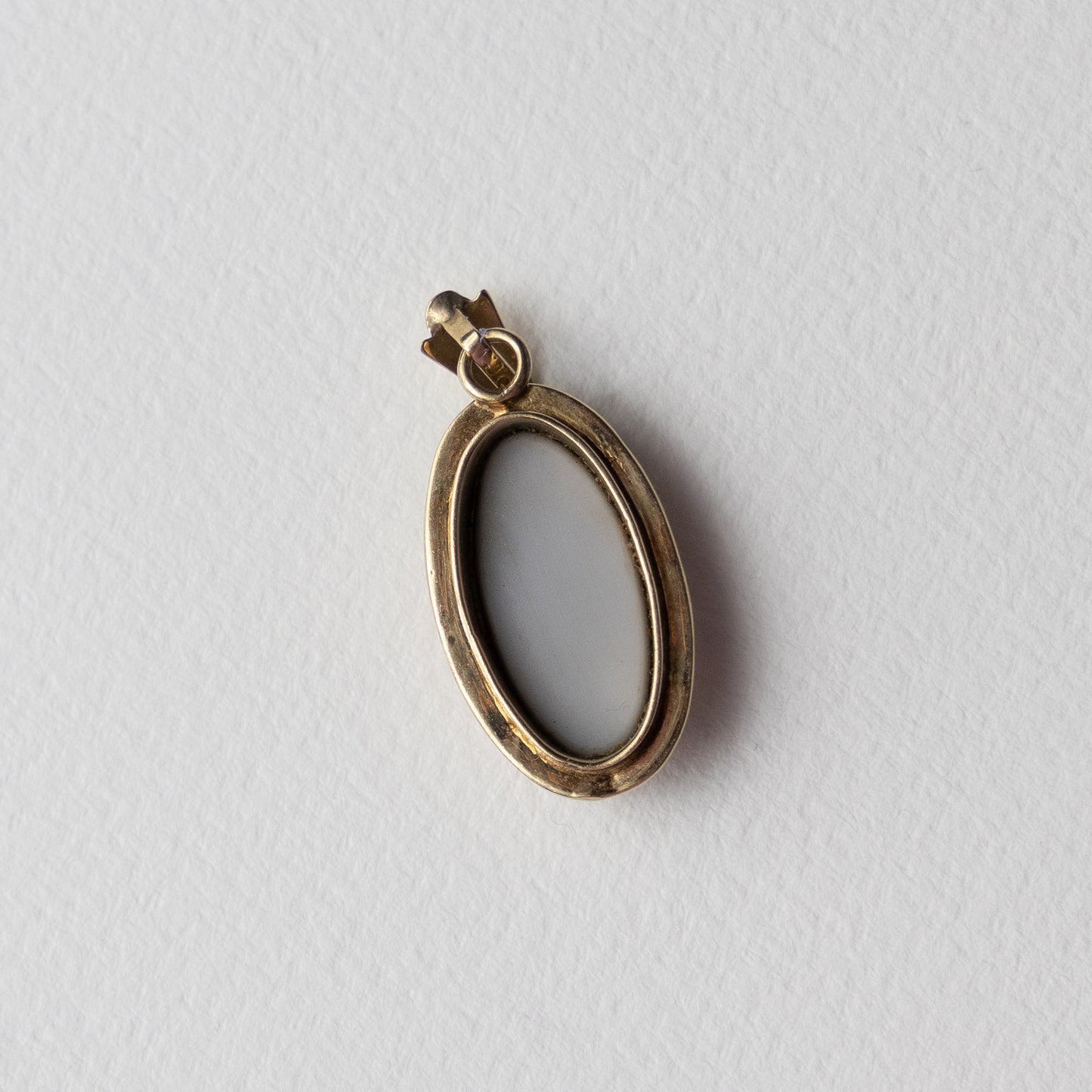 9 carat gold opal triplet pendant