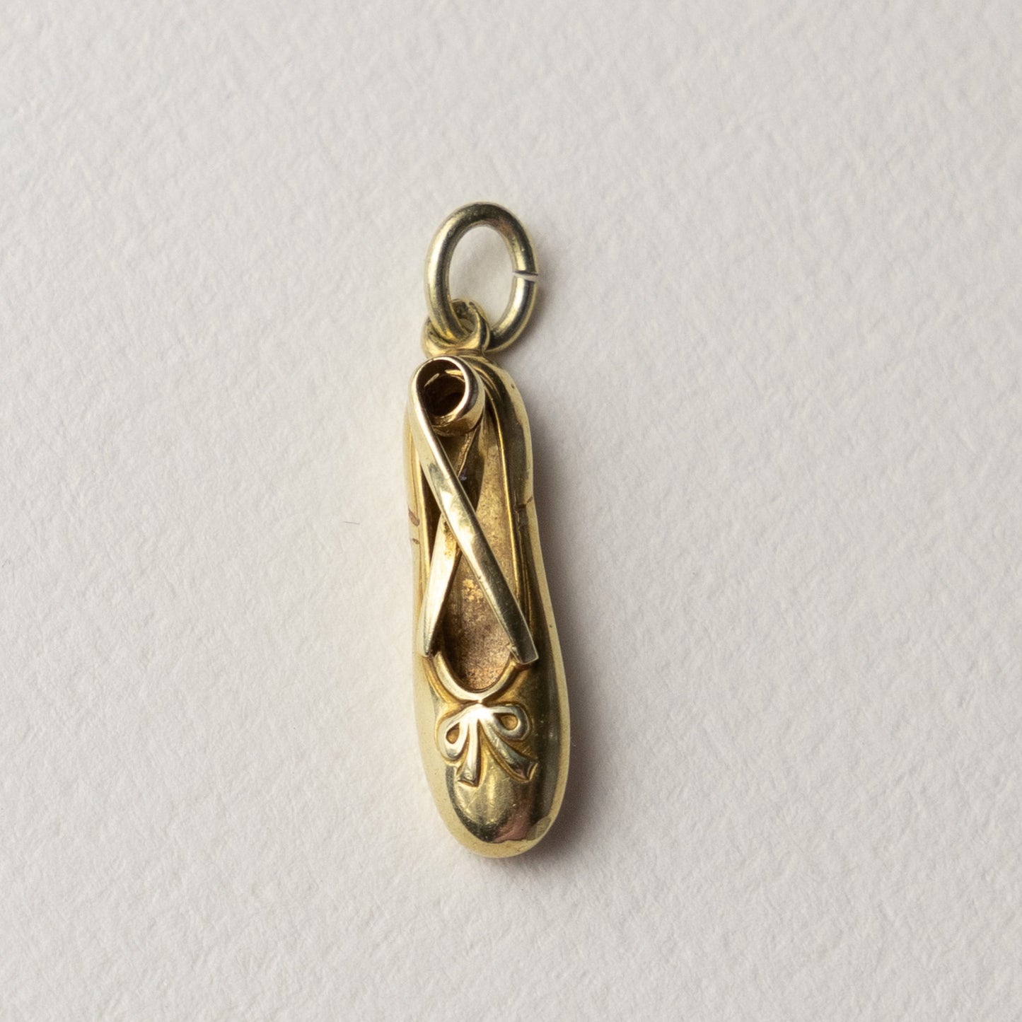 14 carat gold ballerina shoe pendant