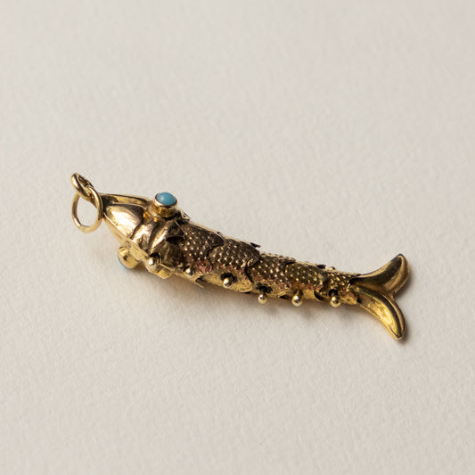 9 carat articulated fish pendant turqouis