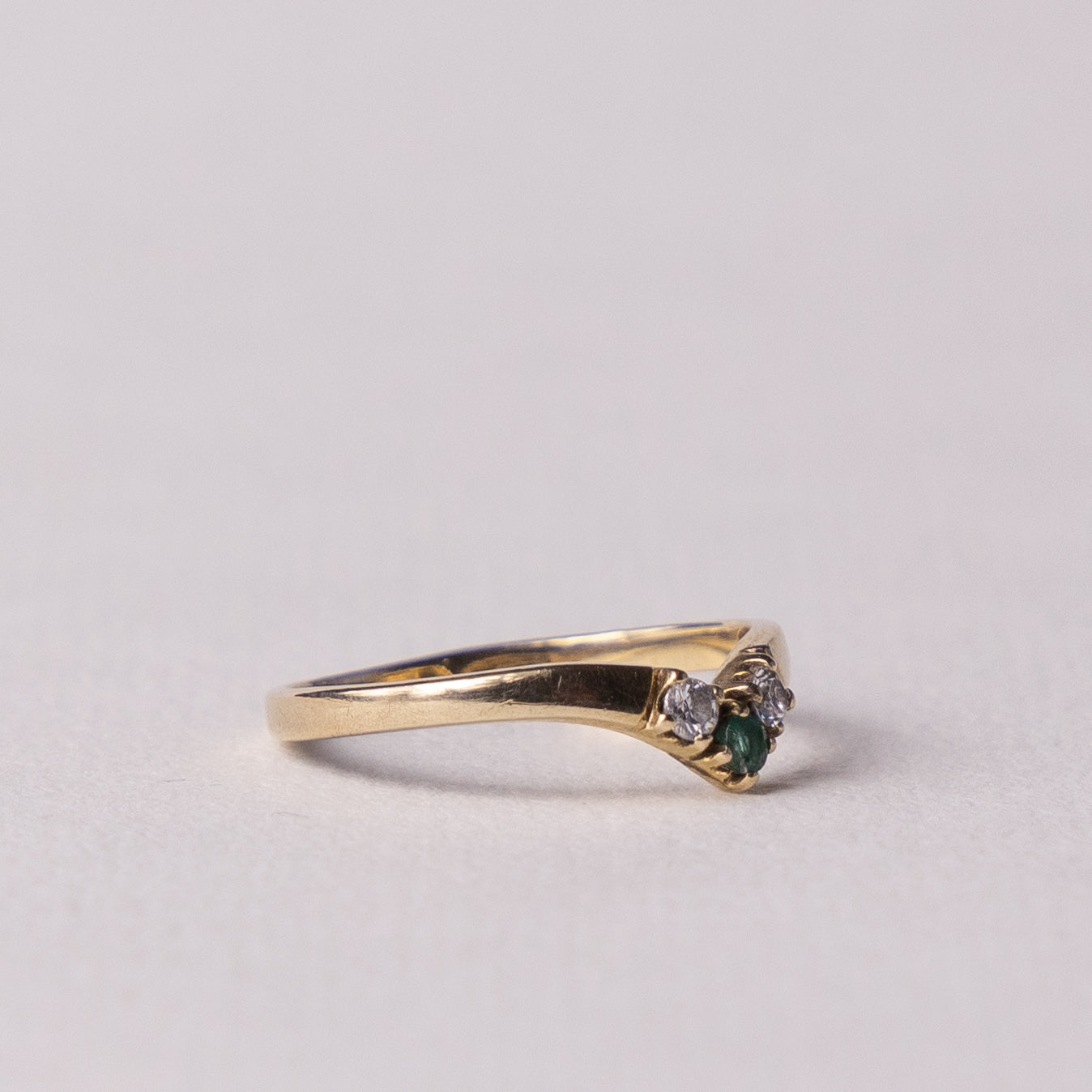 9 carat wishbone emerald zirconia ring