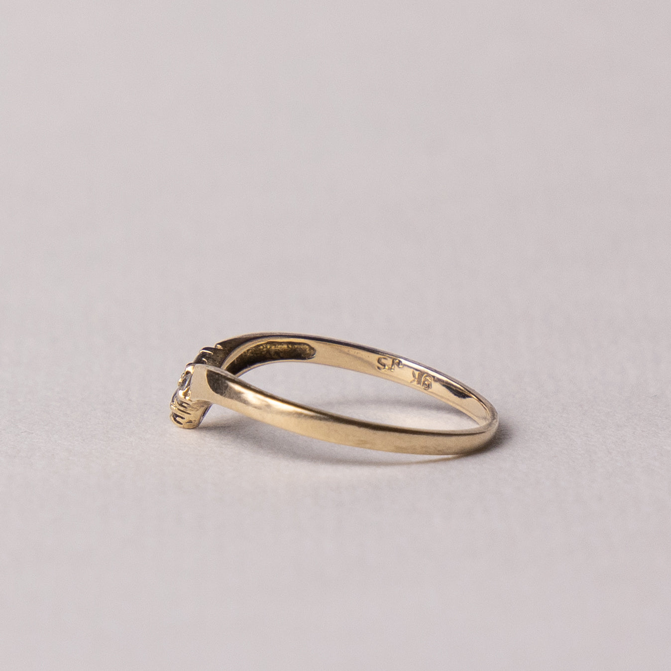 9 carat wishbone sapphire zirconia ring