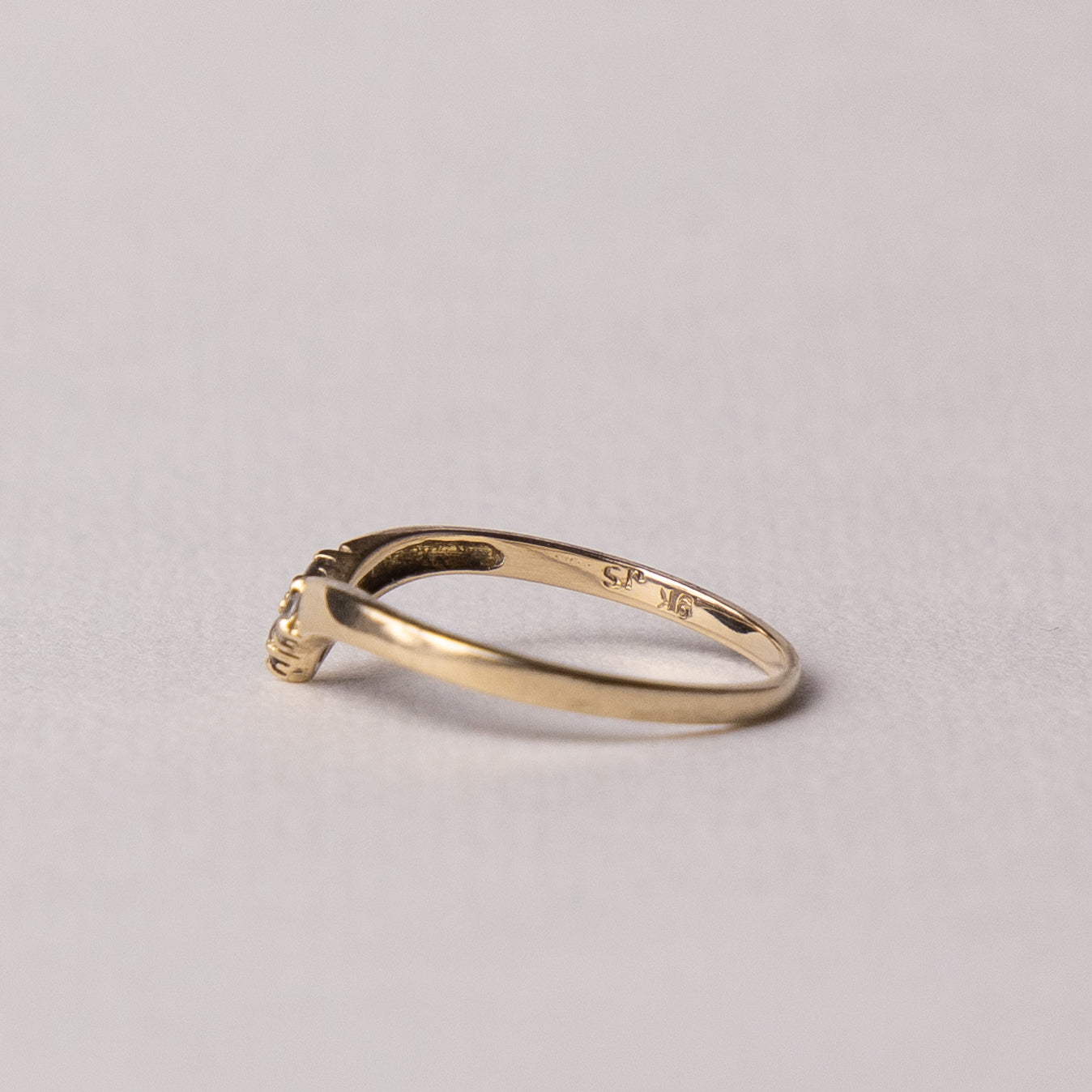 9 carat wishbone sapphire zirconia ring