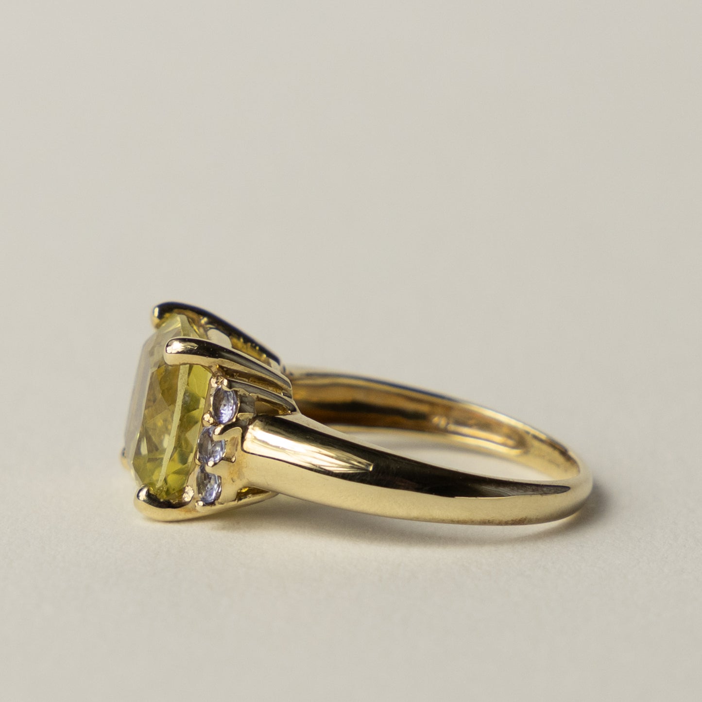 9 carat citrine tanzanite ring