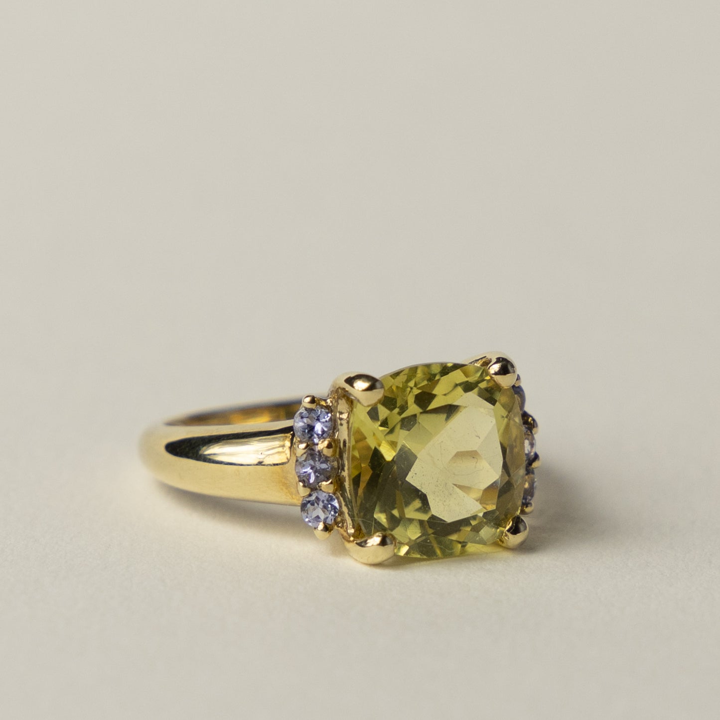 9 carat citrine tanzanite ring