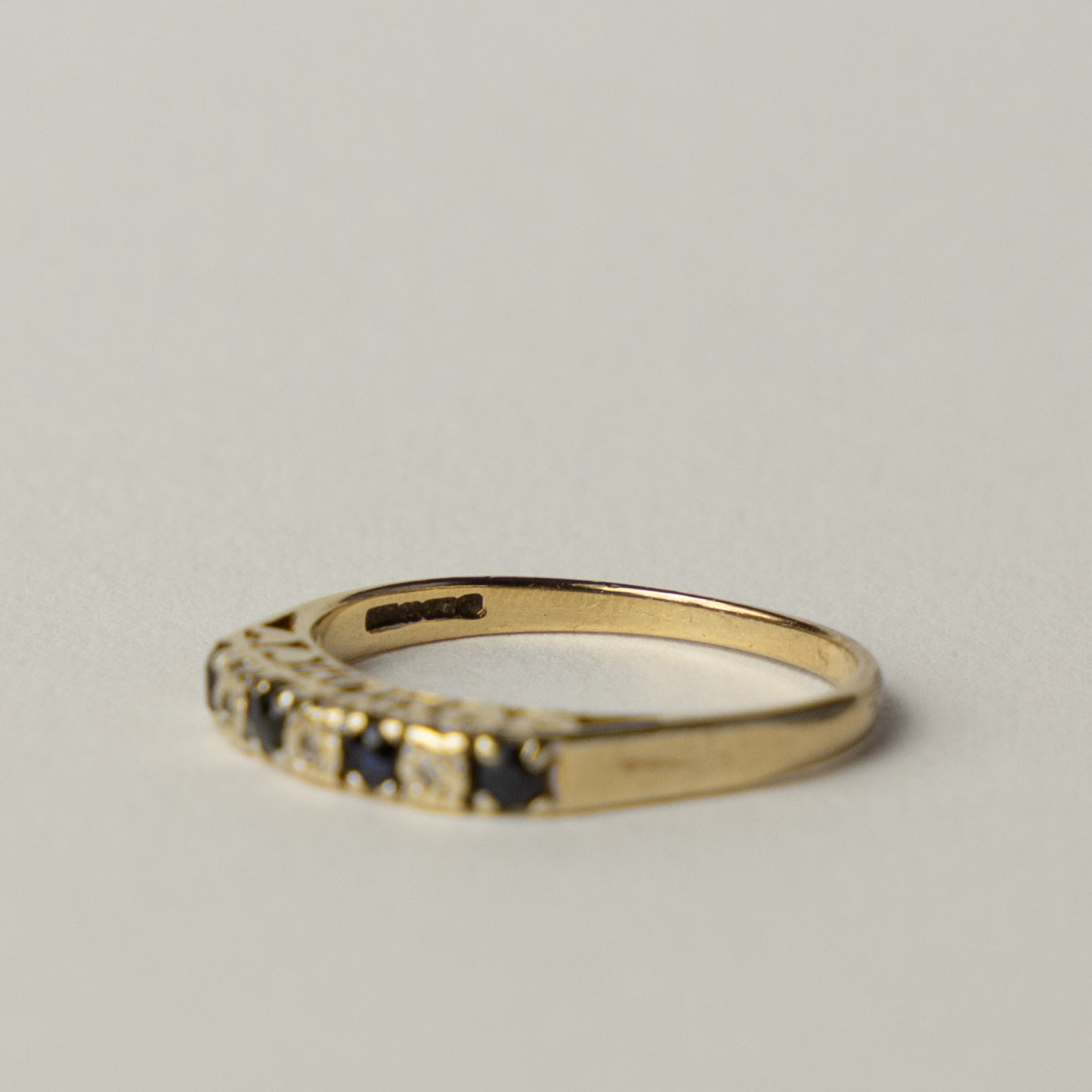 9 carat MUM ring