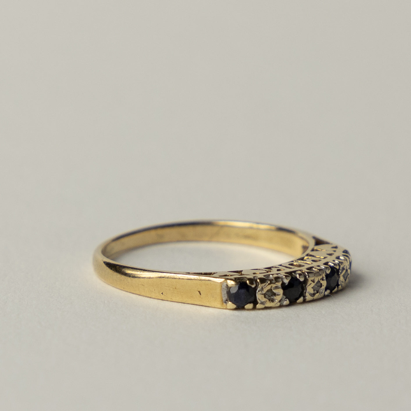 9 carat MUM ring