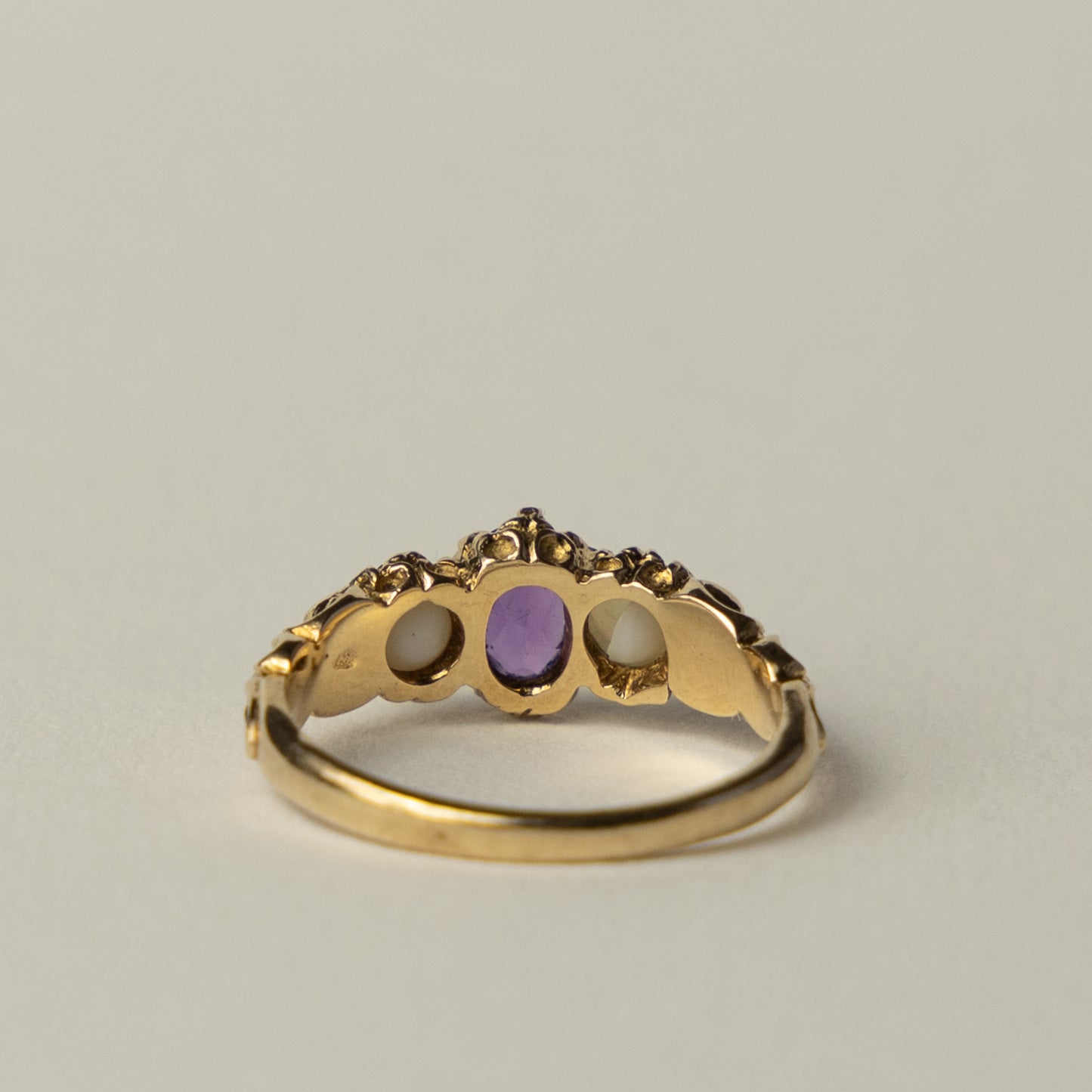 9 carat amethist pearl ring