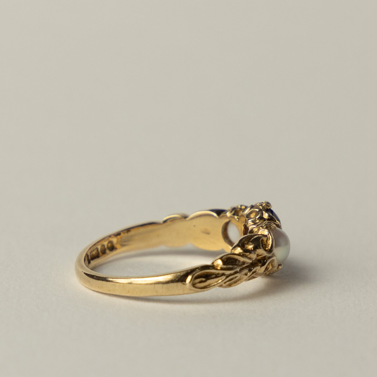 9 carat amethist pearl ring