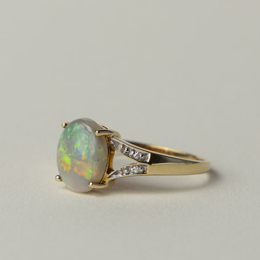 9ct opal diamond ring
