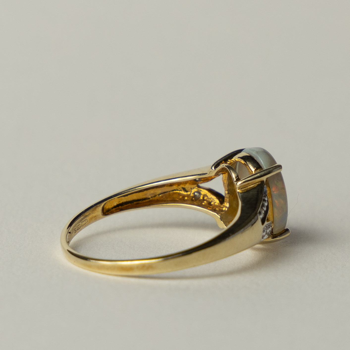 9ct opal diamond ring
