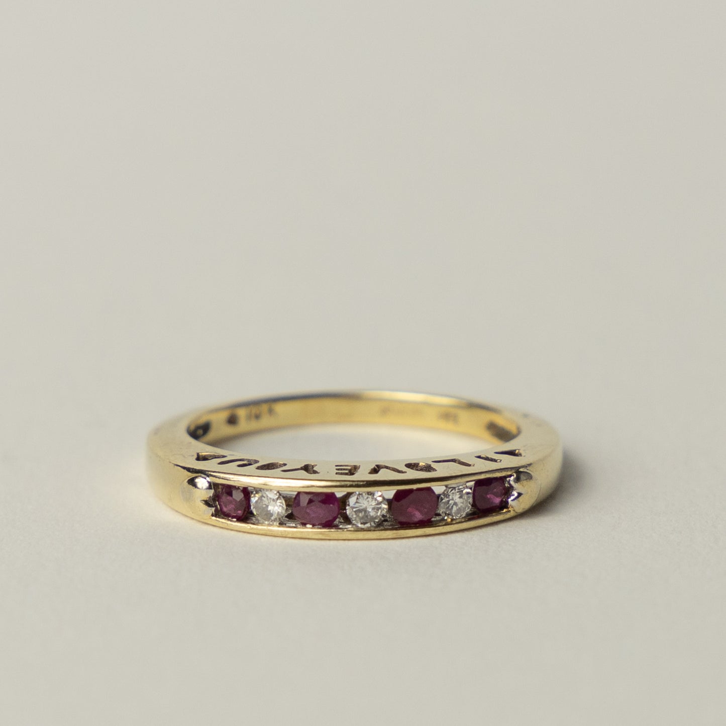 10 carat I LOVE YOU ring