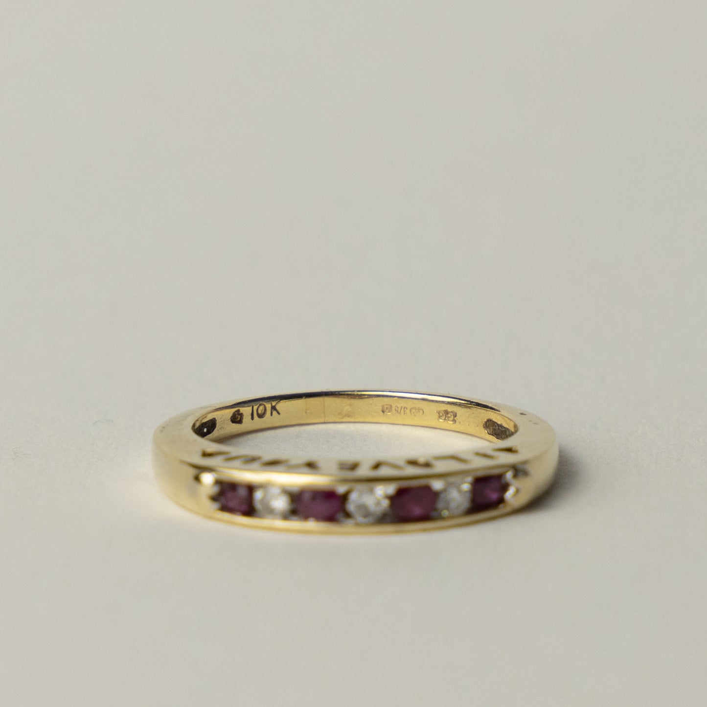 10 carat I LOVE YOU ring