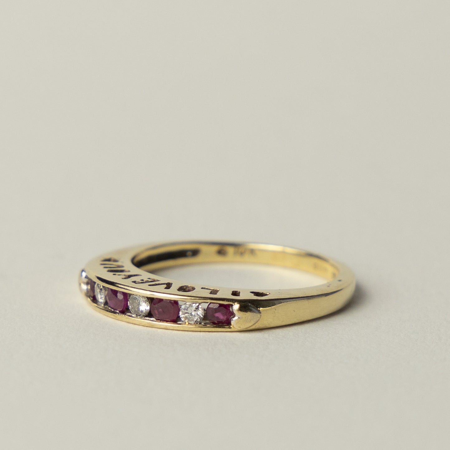 10 carat I LOVE YOU ring