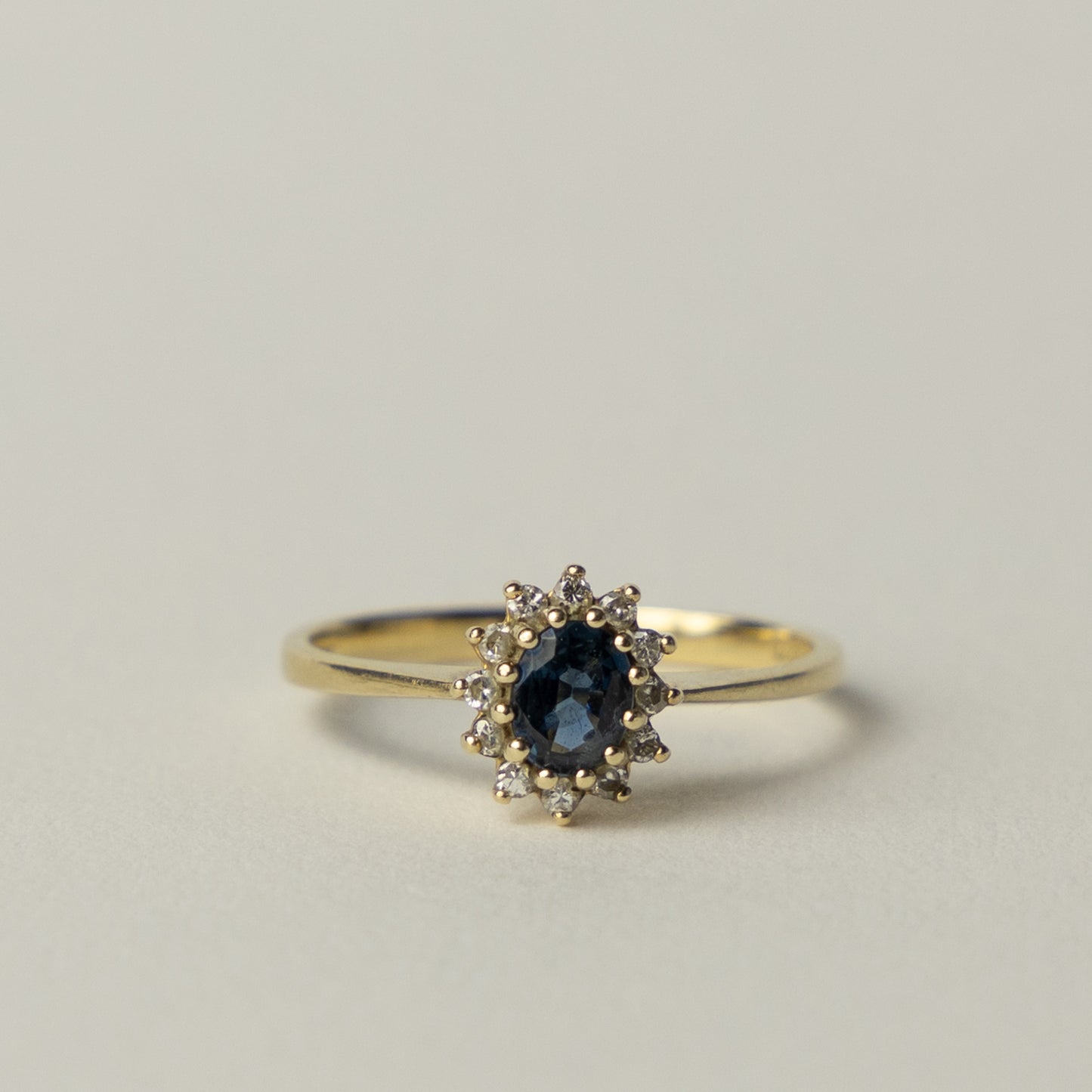 9 carat diana ring