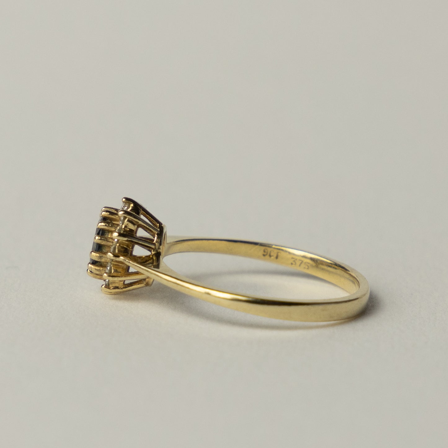 9 carat diana ring