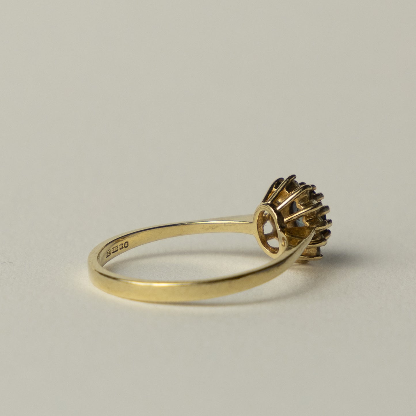 9 carat diana ring