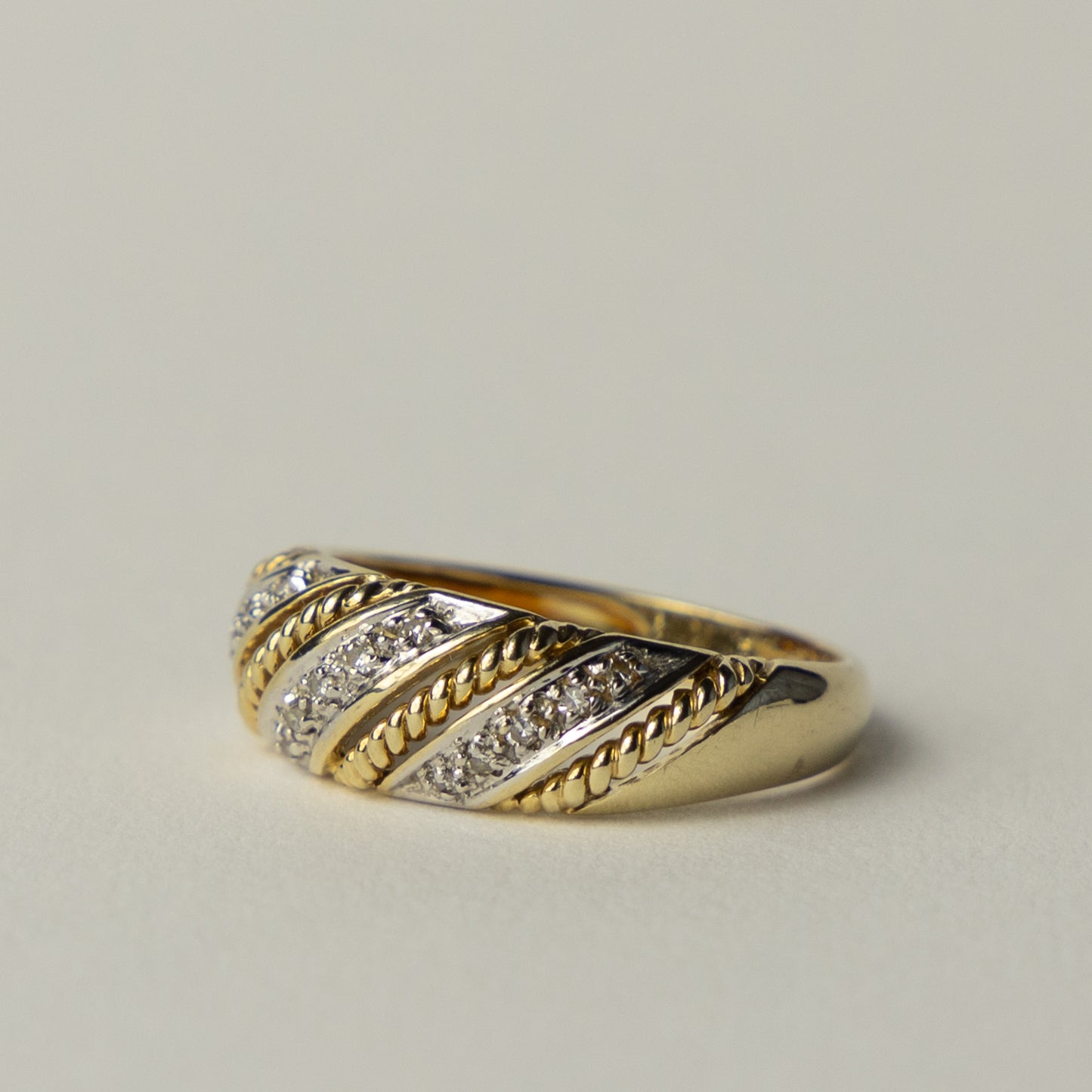 9 carat diamond rope twist band ring