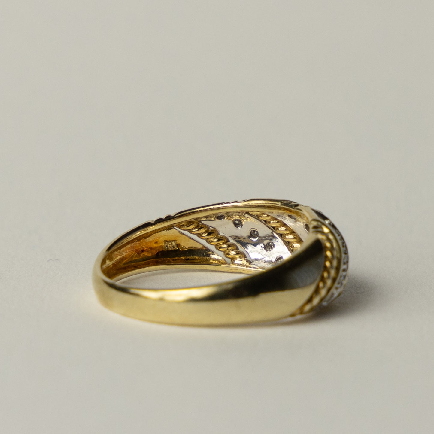 9 carat diamond rope twist band ring