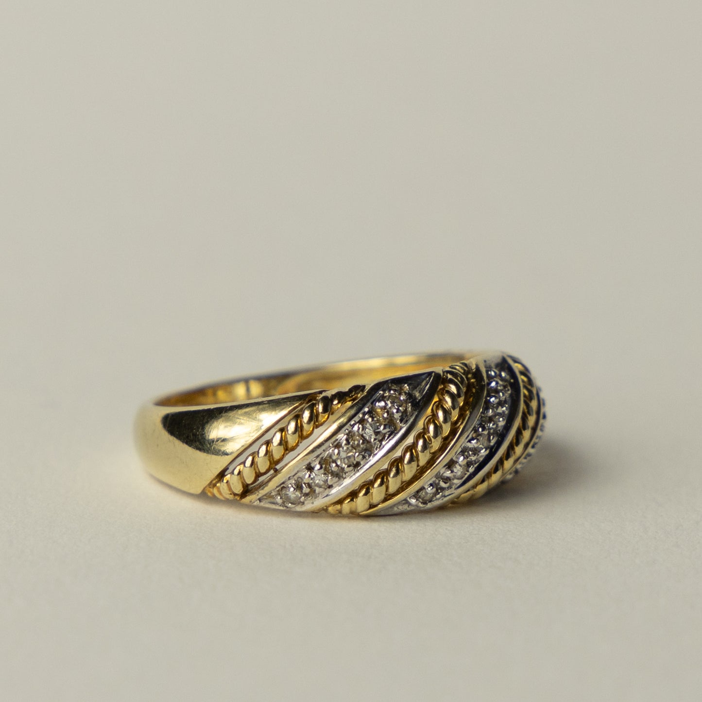 9 carat diamond rope twist band ring