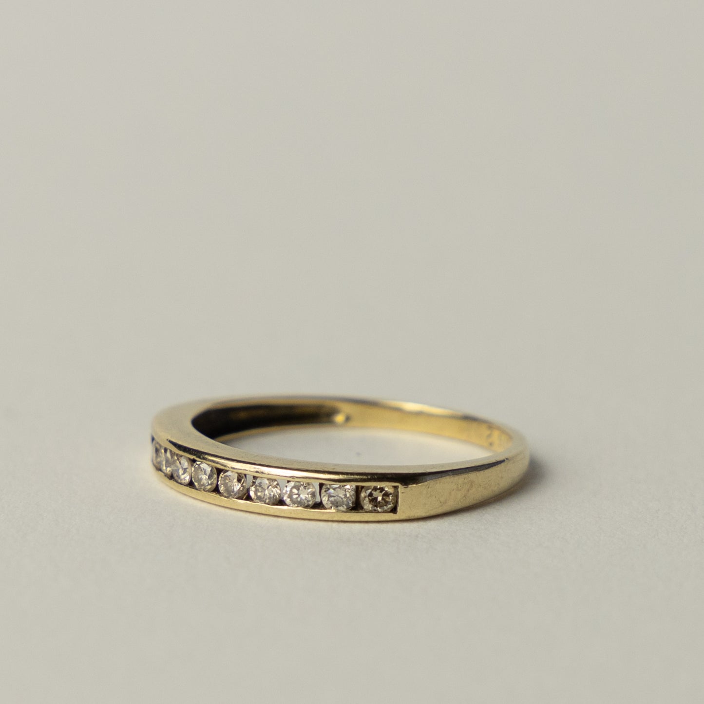 9 carat diamond band ring